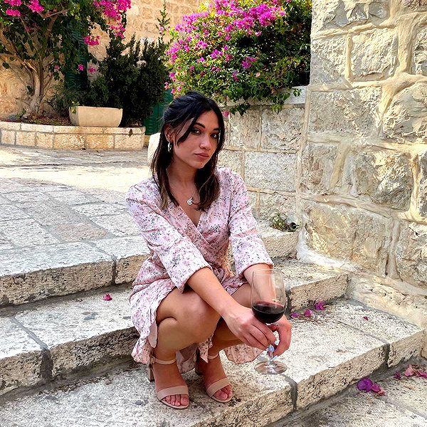 romi_henenson instagram image archive image