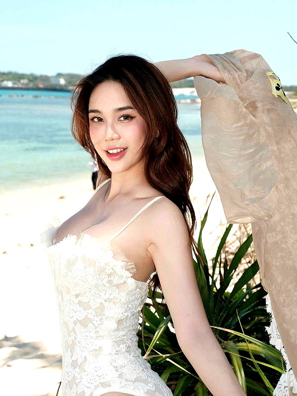 lyhythuedoxinh instagram image archive image