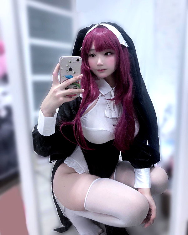 purinn_cos instagram image archive image
