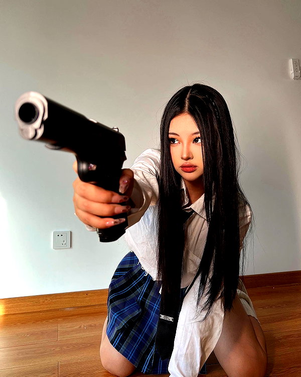 ll.lu1s instagram image archive image