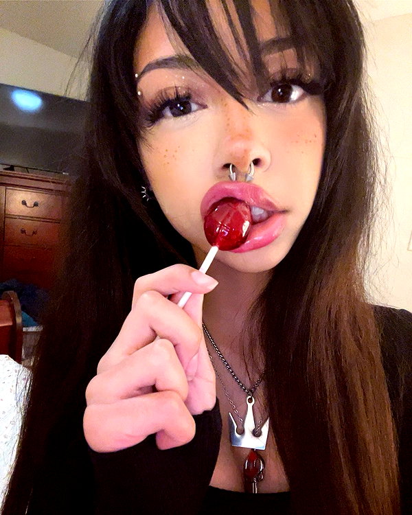 twodollie instagram image archive image
