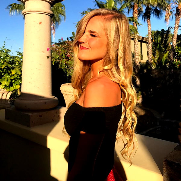 allie_dunn instagram image archive image