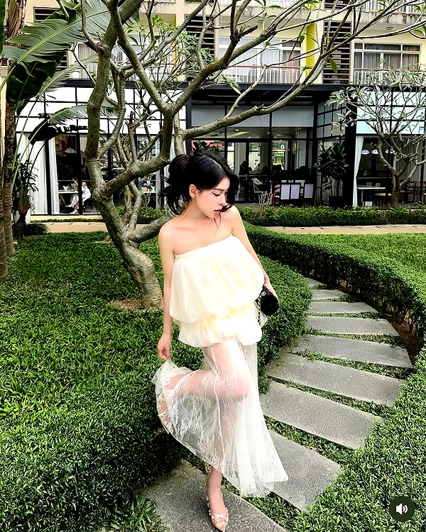 lyhythuedoxinh instagram image archive image