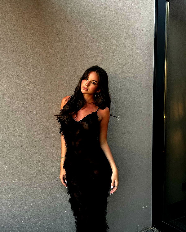 zoeliss instagram image archive image