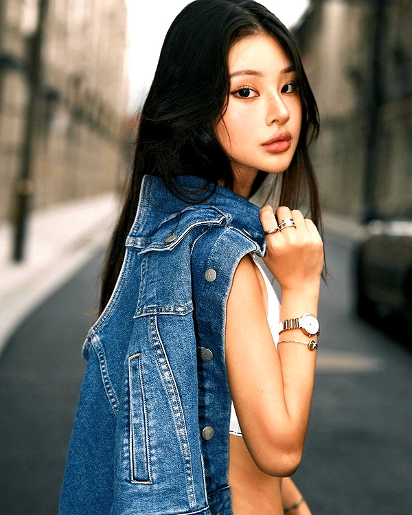 ll.lu1s instagram image archive image