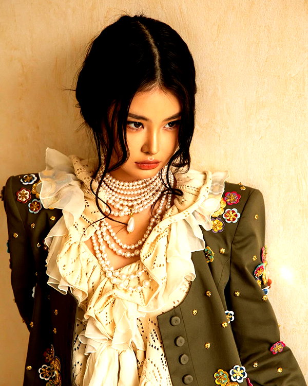 ll.lu1s instagram image archive image