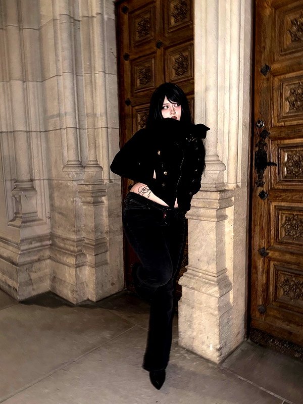 andasrose instagram image archive image