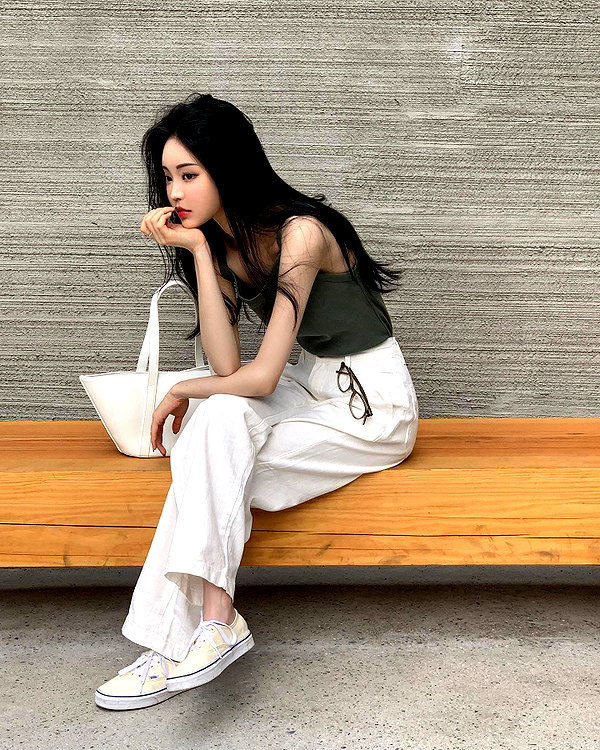daxbin instagram image archive image