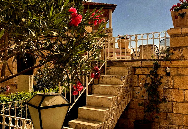_femalien instagram image archive image