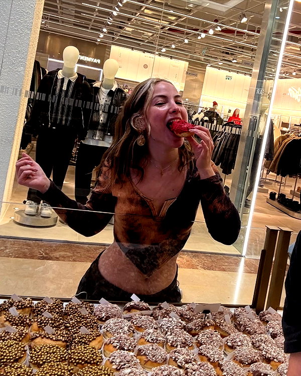 roni_ackerman instagram image archive image