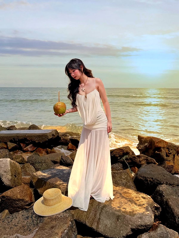 lyhythuedoxinh instagram image archive image