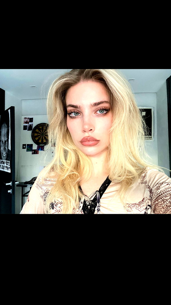 alien.hanna instagram image archive image