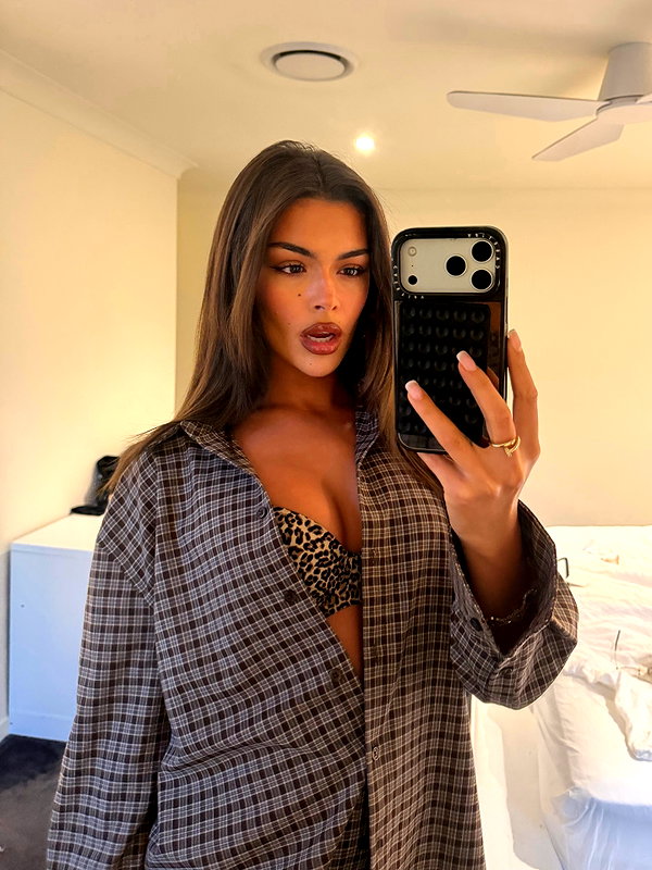 oliviaphillipps instagram image archive image