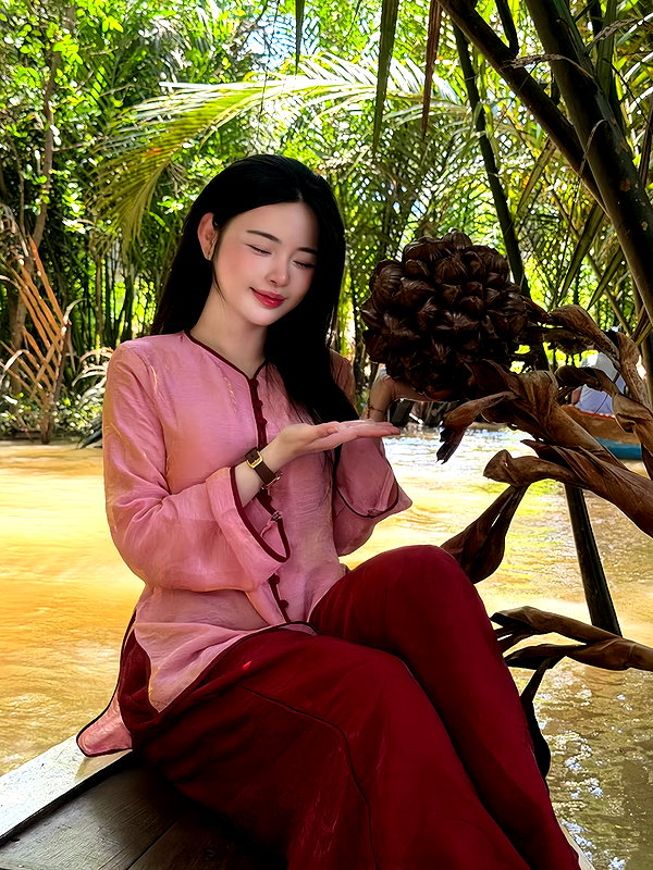 lyhythuedoxinh instagram image archive image