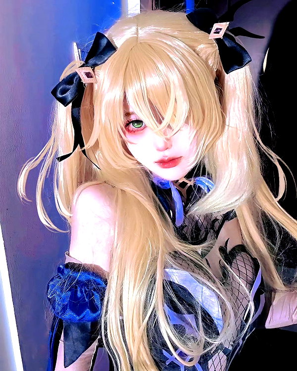 gallery_cosplayer instagram image archive image