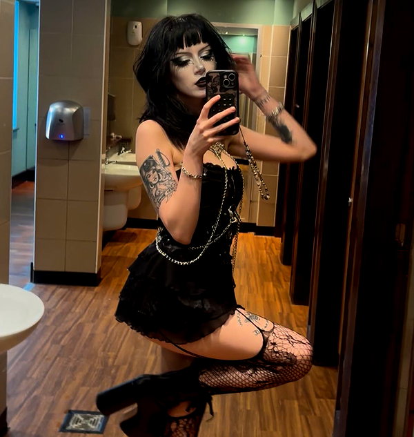 scarlett_ichor instagram image archive image