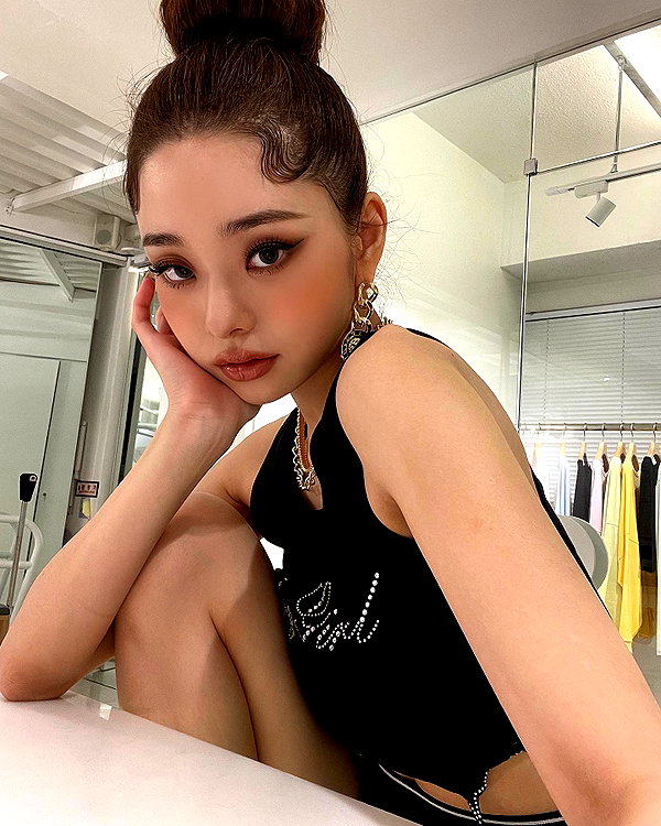 dear.zia instagram image archive image