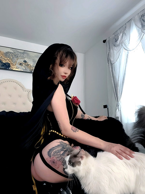 ellaexplicit_ instagram image archive image