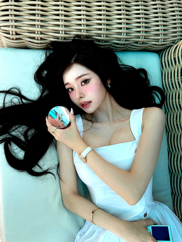 dear.zia instagram image archive image