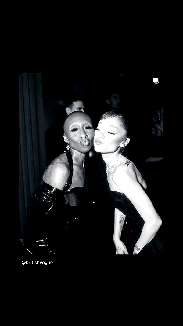 arianagrande instagram image archive image