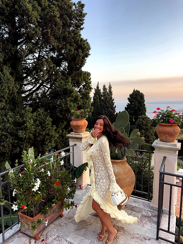 zoeliss instagram image archive image