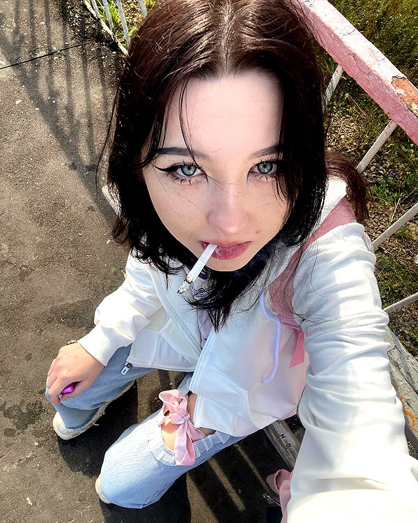 llofreaki instagram image archive image