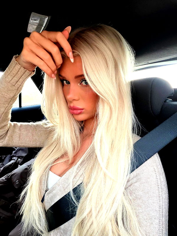sophiecharlotth instagram image archive image