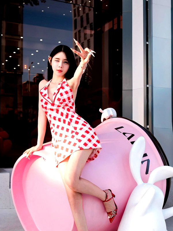 lyhythuedoxinh instagram image archive image