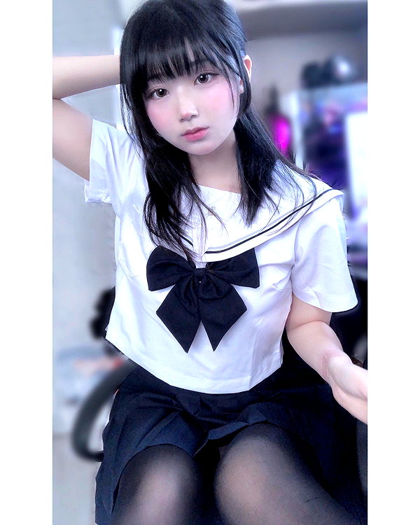 purinn_cos instagram image archive image