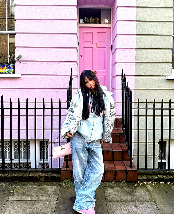 joycee.e instagram image archive image