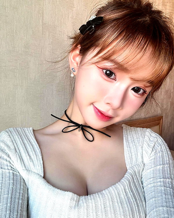 e.shao_417 instagram image archive image