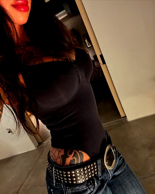 sabrvna instagram image archive image