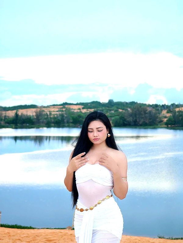 lyhythuedoxinh instagram image archive image