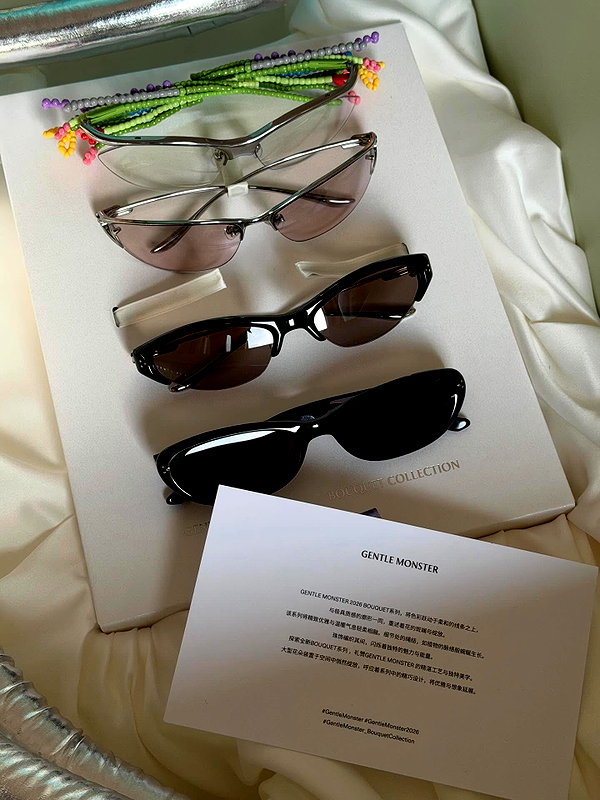 ll.lu1s instagram image archive image