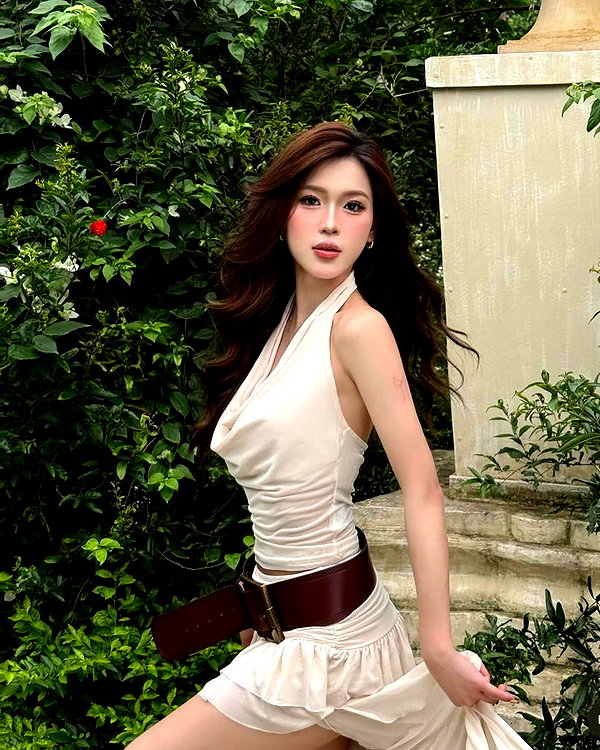 lyhythuedoxinh instagram image archive image