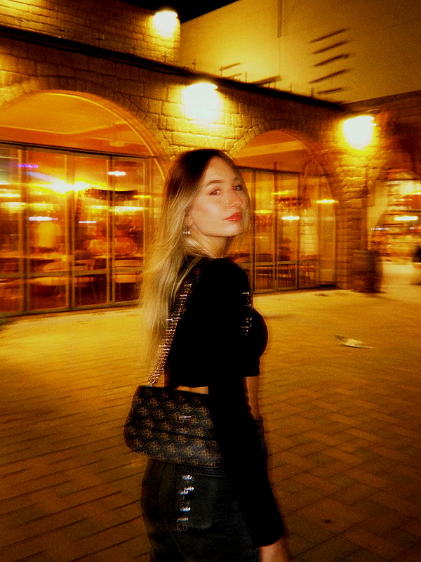 ilana.21 instagram image archive image