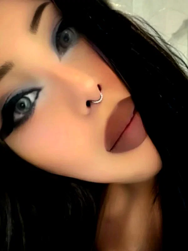 chica.niebla instagram image archive image