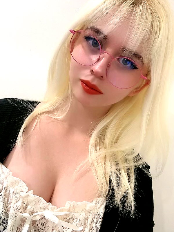 luly1980s instagram image archive image