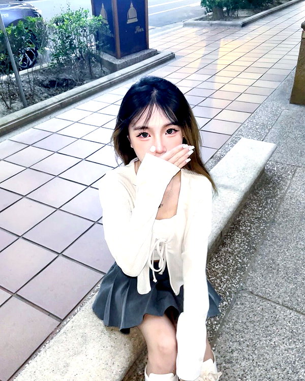 52._.0921 instagram image archive image