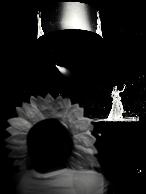 arianagrande instagram image archive image