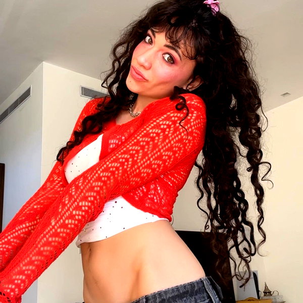 romi_henenson instagram image archive image
