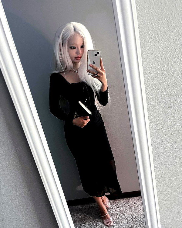 Archived image from @irisinna on Instagram