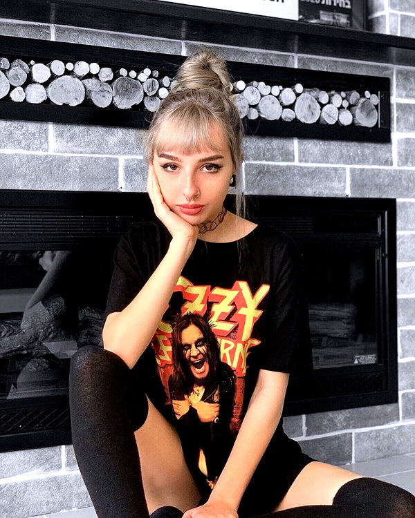 karin_orhov instagram image archive image