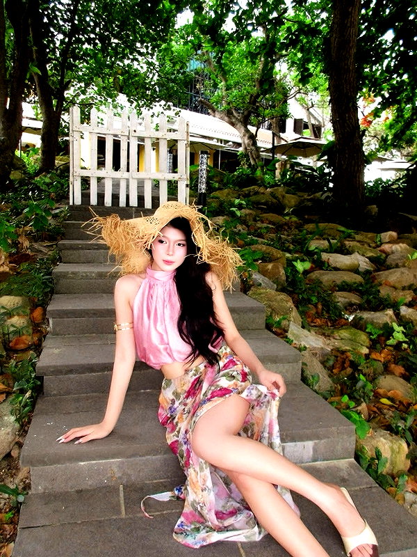 lyhythuedoxinh instagram image archive image