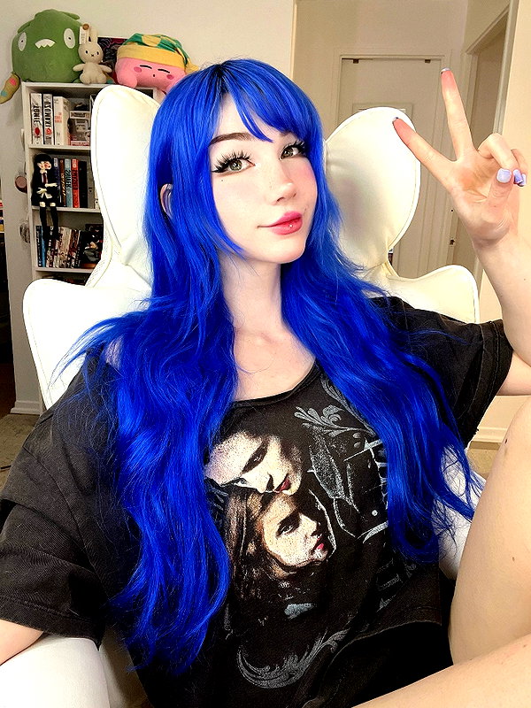 danielle.mercedie instagram image archive image