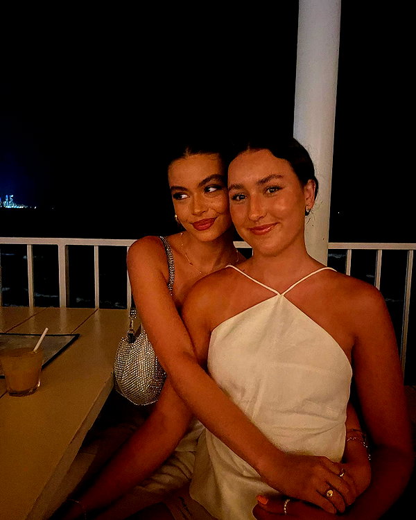 oliviaphillipps instagram image archive image