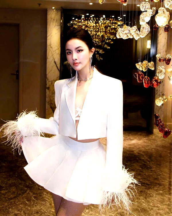 lyhythuedoxinh instagram image archive image