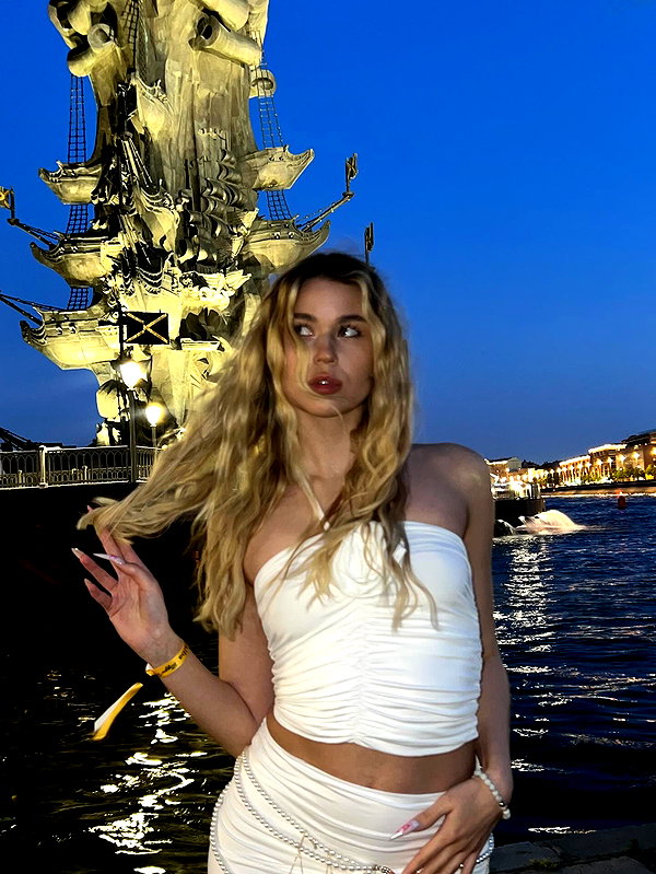 ariseviss instagram image archive image