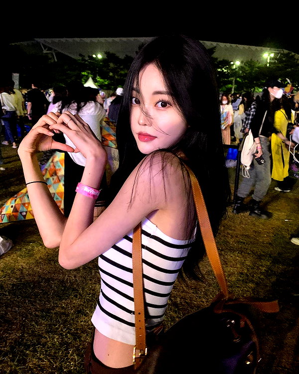 daxbin instagram image archive image