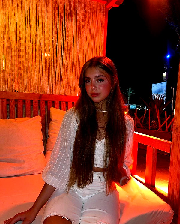 mishel_d_ instagram image archive image